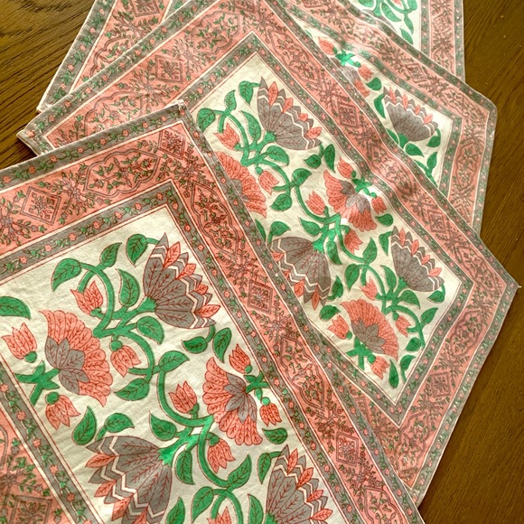 Set of 4 batik style cotton place mats Perfect cottage style in peach sage tone - Picture 1 of 5